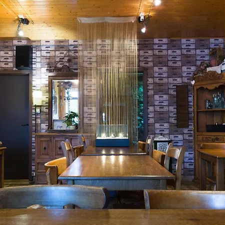 Au Bon Vivant ホテル